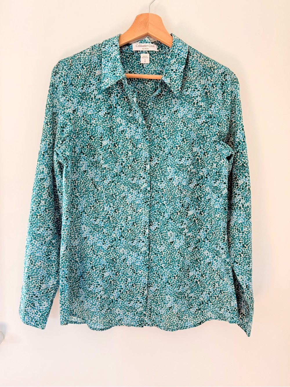 Coldwater Creek Teal Speckled  Print No Iron Long Sleeve Collared Button-Down